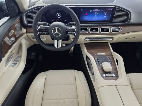 New 2026 Mercedes-Benz GLS 450 4MATIC image 10