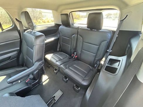Used 2019 GMC Acadia SLT FWD image 14