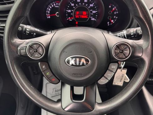 Used 2018 Kia Soul + FWD image 21