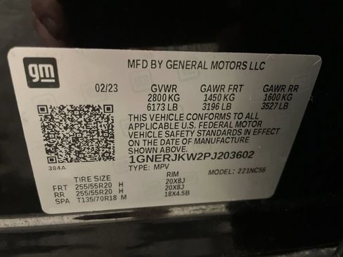 Used 2023 Chevrolet Traverse RS w/ LPO, Floor Liner Package FWD image 28