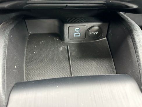 Used 2022 Ford Escape SE w/ Convenience Package image 16