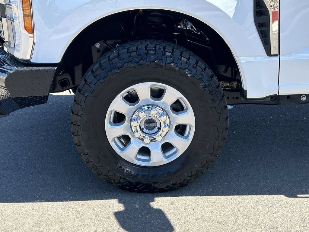 Used 2024 Ford F250 XLT AWD/4WD image 32