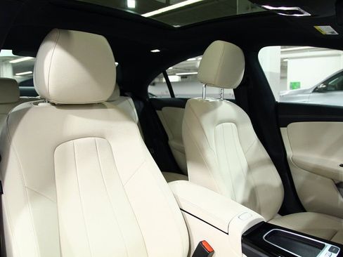 Certified 2025 Mercedes-Benz CLA 250 4MATIC image 24