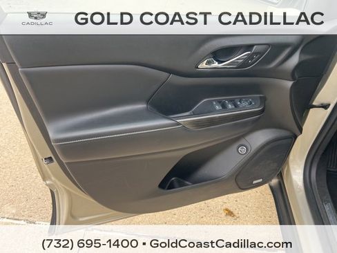 Used 2017 GMC Acadia SLT image 16