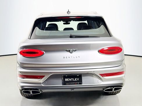 New 2025 Bentley Bentayga image 6