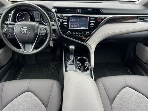 Certified 2018 Toyota Camry LE image 3