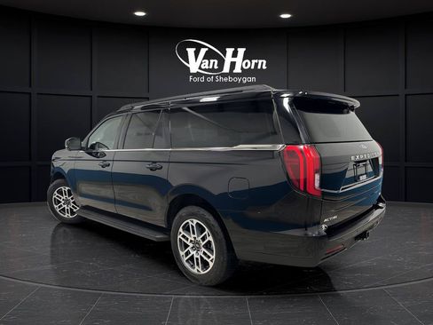 Used 2025 Ford Expedition Max Active AWD/4WD image 5