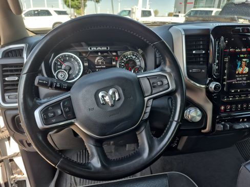 Used 2021 RAM 1500 Laramie AWD/4WD image 9