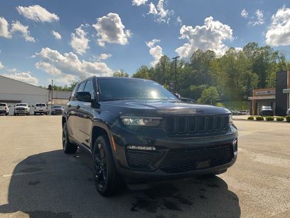 New 2025 Jeep Grand Cherokee Limited w/ Black Appearance Package