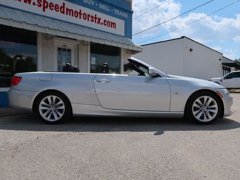 Used 2011 BMW 328i Convertible RWD image 4
