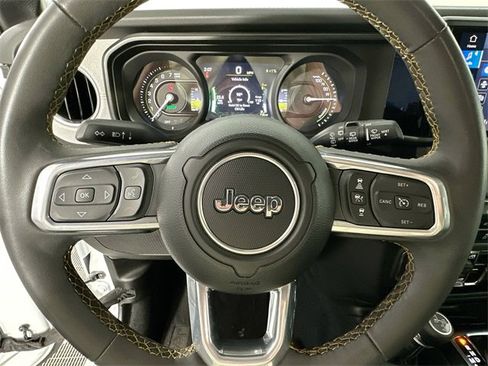 Used 2024 Jeep Wrangler Unlimited Sahara image 20