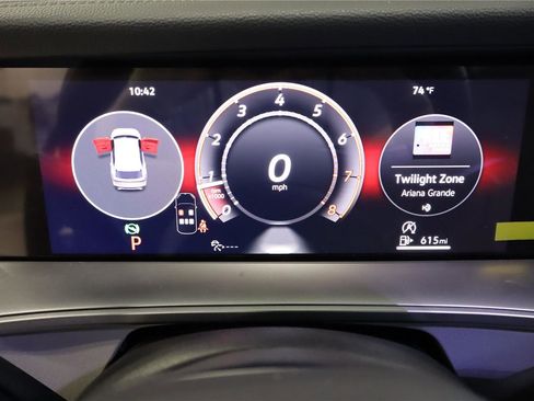 New 2026 Volkswagen Tiguan SE R-Line FWD image 16
