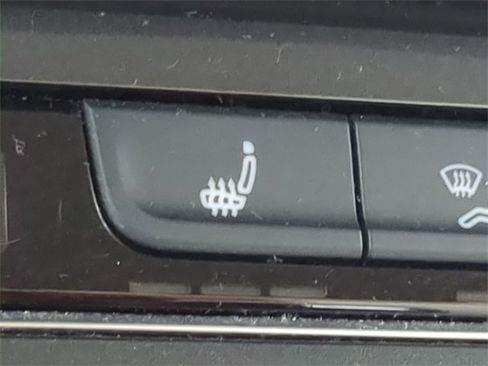 Certified 2021 Volkswagen Tiguan SE image 23