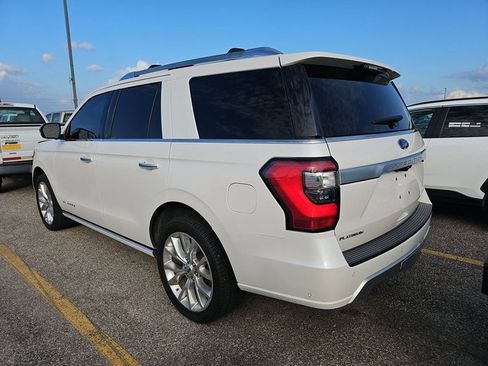 Used 2019 Ford Expedition Platinum image 4