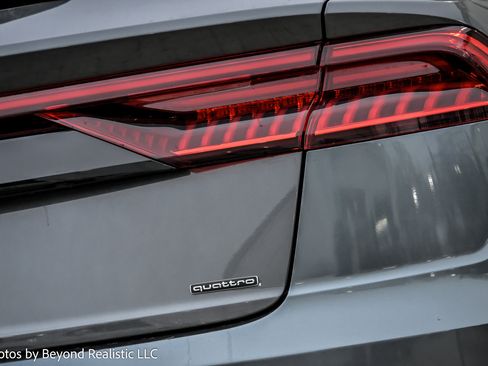Used 2021 Audi Q8 Prestige image 16