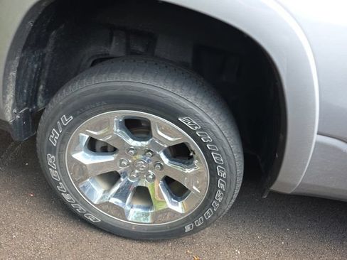Used 2025 RAM 1500 Big Horn AWD/4WD image 6