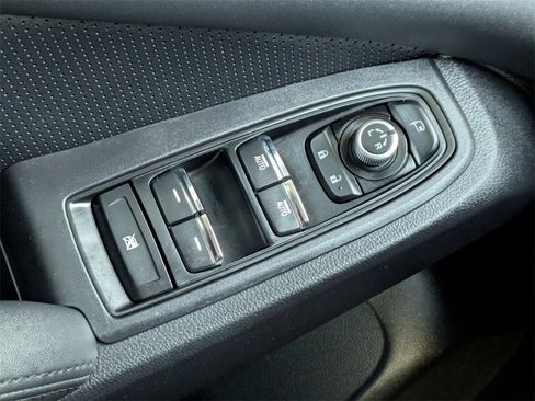 Certified 2025 Subaru Ascent Bronze Edition w/ Onyx Package image 27