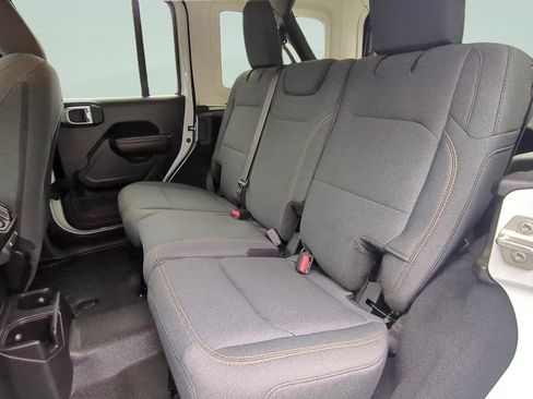 Used 2024 Jeep Wrangler Unlimited Sport AWD/4WD image 10