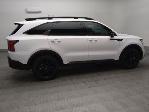 Used 2023 Kia Sorento S w/ Panoramic Sunroof Package AWD/4WD image 10