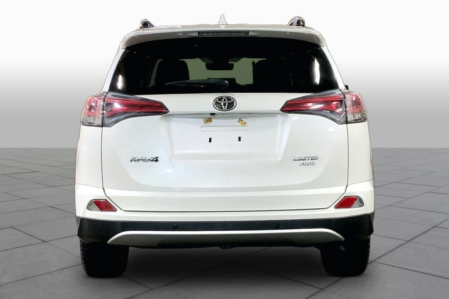Used 2016 Toyota RAV4 Limited w/ Advanced Technology Package AWD/4WD image 5