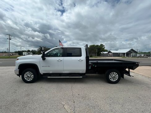 Used 2024 Chevrolet Silverado 2500 LT w/ Convenience Package AWD/4WD image 5