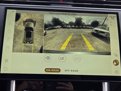 Used 2023 Land Rover Range Rover SE image 22