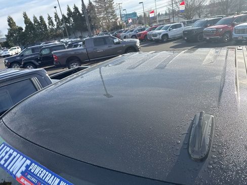 Used 2022 GMC Sierra 2500 AT4 image 44