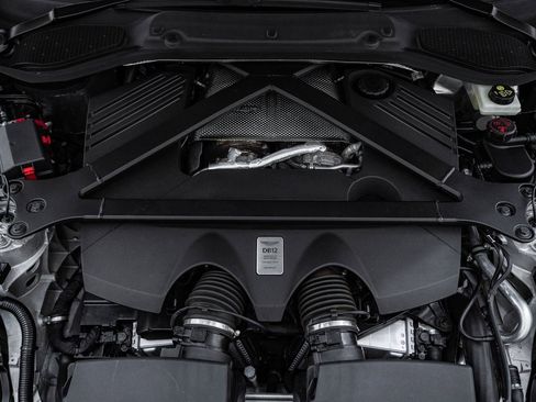 Used 2024 Aston Martin DB12 Coupe image 35