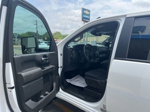 Used 2026 Chevrolet Silverado 2500 Custom w/ Custom Value Package AWD/4WD image 29