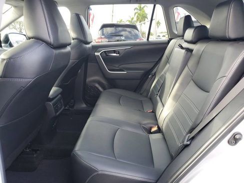 Used 2023 Toyota RAV4 XLE Premium image 10