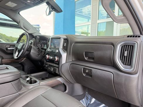 Used 2021 GMC Sierra 1500 SLT w/ SLT Convenience Package AWD/4WD image 29