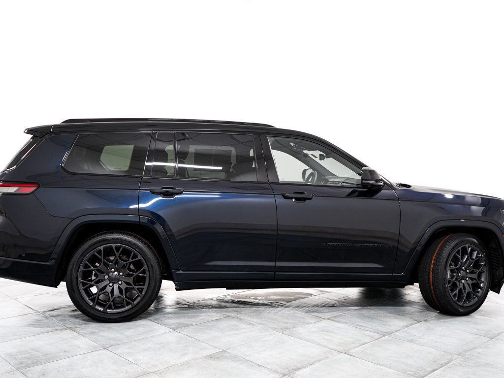 Certified 2023 Jeep Grand Cherokee L Summit w/ Advanced Protech Group IV AWD/4WD image 7