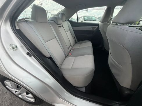 Used 2015 Toyota Corolla LE FWD image 13