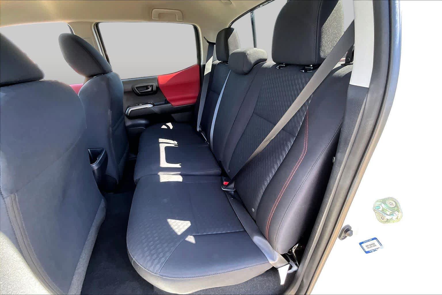 Used 2020 Toyota Tacoma SR5 RWD image 20