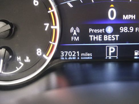 Used 2023 Nissan Altima 2.5 SR w/ SR Premium Package FWD image 11