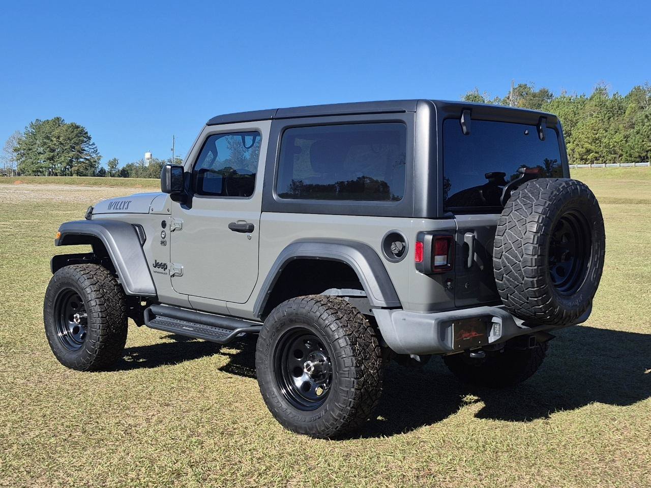 Used 2021 Jeep Wrangler Sport AWD/4WD image 5
