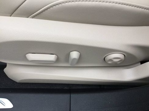 Used 2018 Buick Envision Preferred FWD image 11