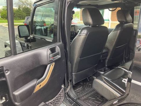 Used 2014 Jeep Wrangler Unlimited Sahara AWD/4WD image 20