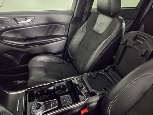 Used 2020 Ford Edge ST w/ Equipment Group 401A AWD/4WD image 21