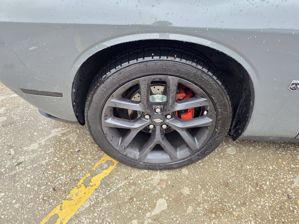Used 2019 Dodge Challenger SXT w/ Blacktop Package RWD image 10
