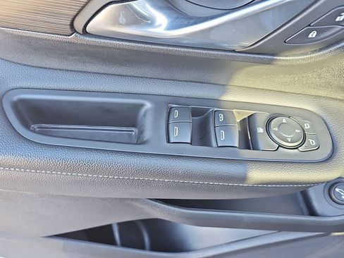 Used 2022 GMC Terrain SLE w/ Driver Convenience Package image 26