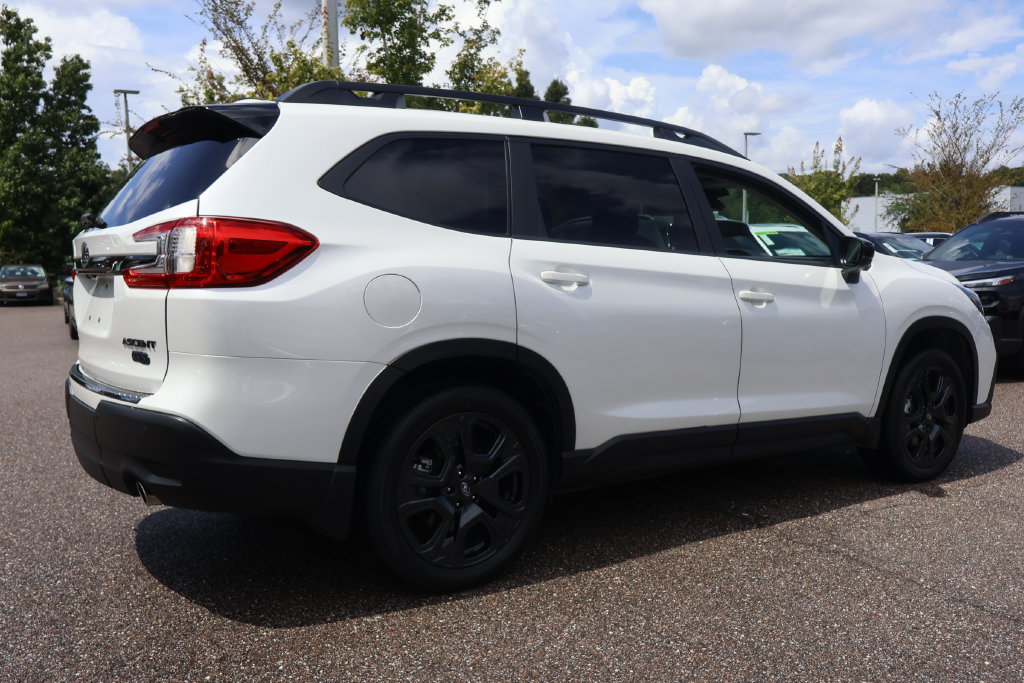 Certified 2025 Subaru Ascent Bronze Edition w/ Onyx Package AWD/4WD image 10