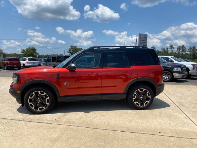Used 2022 Ford Bronco Sport Outer Banks AWD/4WD image 2