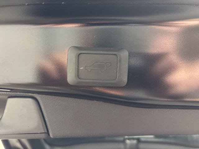 Used 2021 Toyota RAV4 XLE Premium AWD/4WD image 24