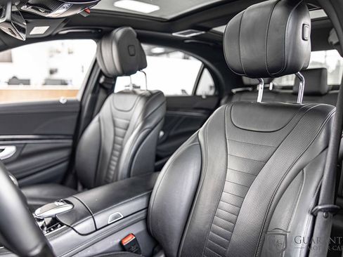 Used 2019 Mercedes-Benz S 560 Sedan image 18