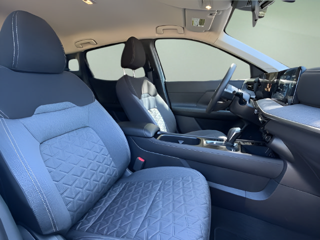 Used 2026 Nissan Kicks SV w/ Cold Weather Package AWD/4WD image 9