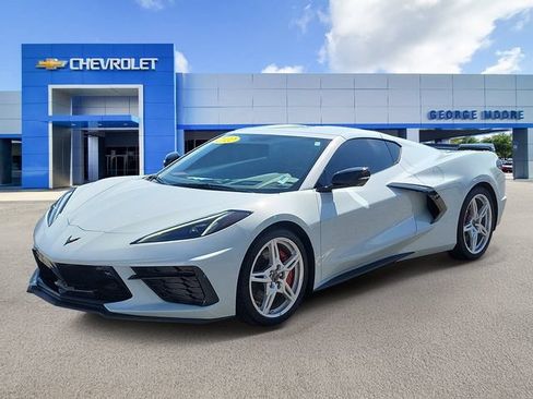 Used 2022 Chevrolet Corvette Stingray Premium Cpe w/ Z51 Performance Package RWD image 2