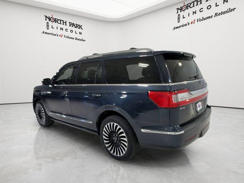 Used 2021 Lincoln Navigator Black Label w/ Cargo Convenience Package AWD/4WD image 3
