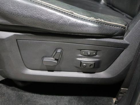 Used 2013 RAM 1500 Limited AWD/4WD image 14