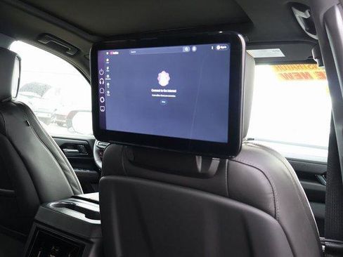 New 2025 GMC Yukon XL AT4 Ultimate image 13